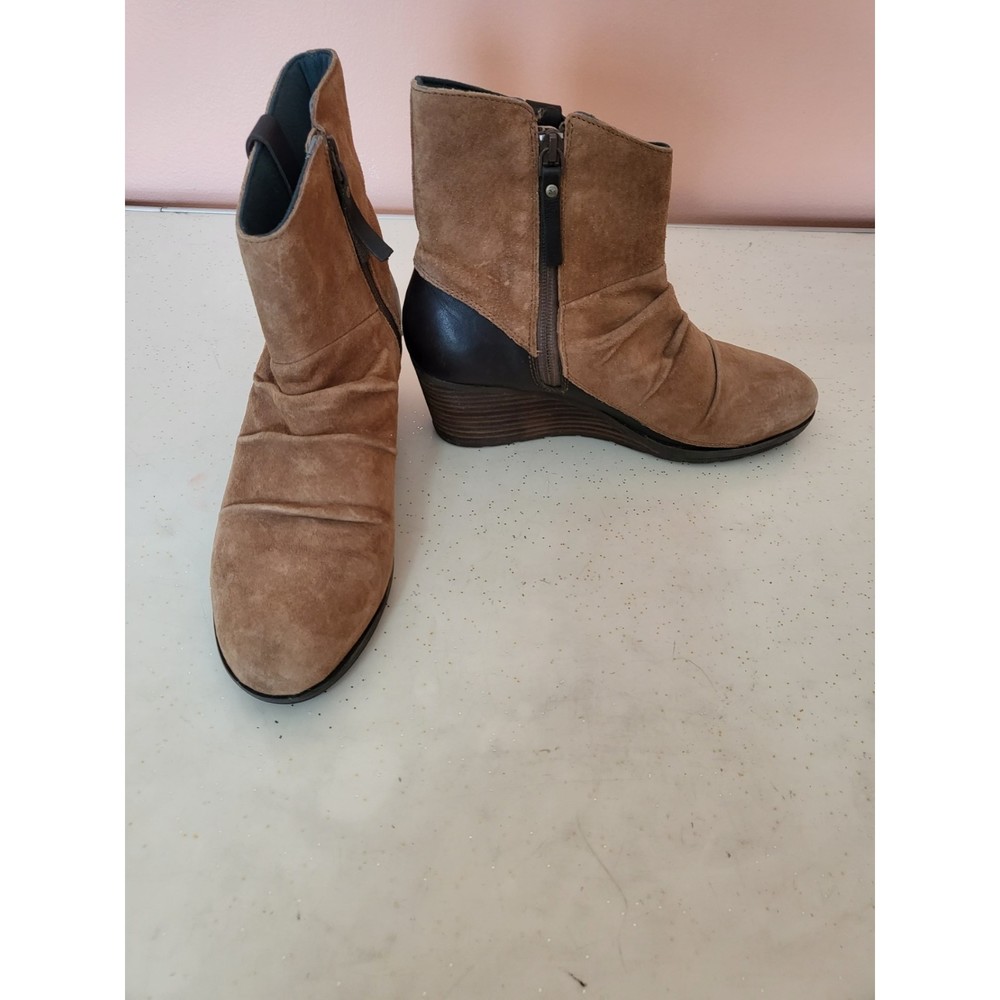 The North Face Bridgeton Wedge Boots Women's Size 8.5 Brown Side Zip